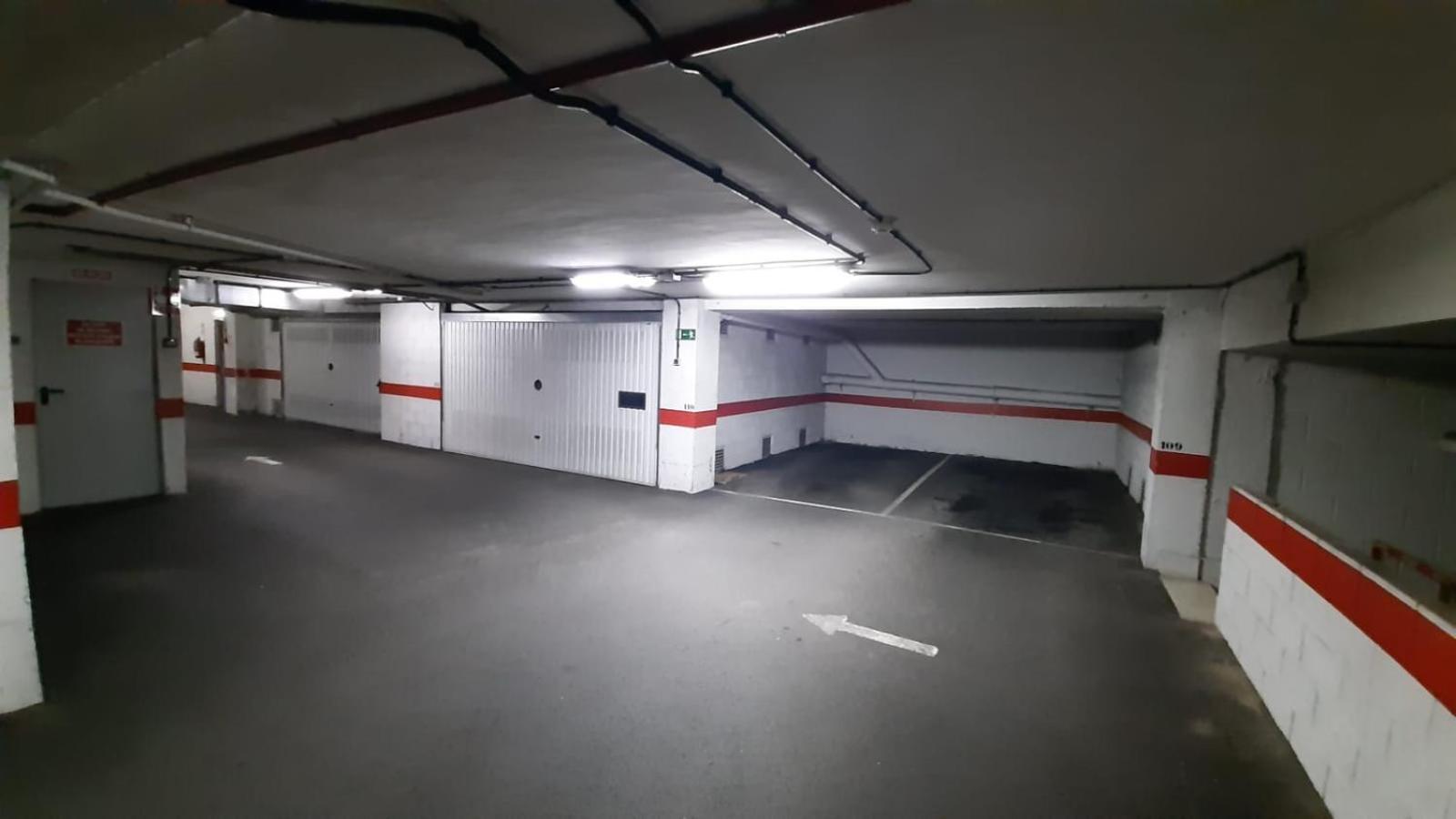 Sar Inn - Garaje Incluido Avilés Buitenkant foto